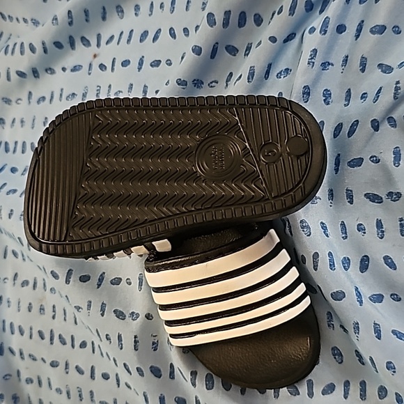 Slide - Picture 4 of 5